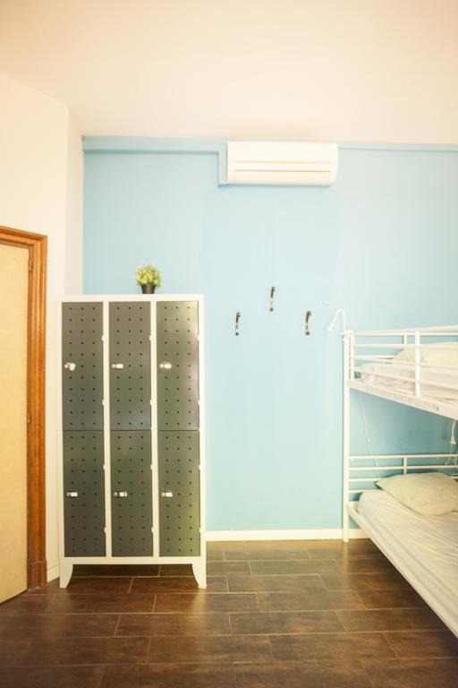360 Hostel Centro Barcelona Exterior photo